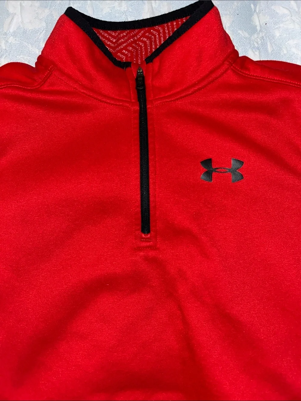 Under Armour Youth Red Half-Zip Performance Pullover M